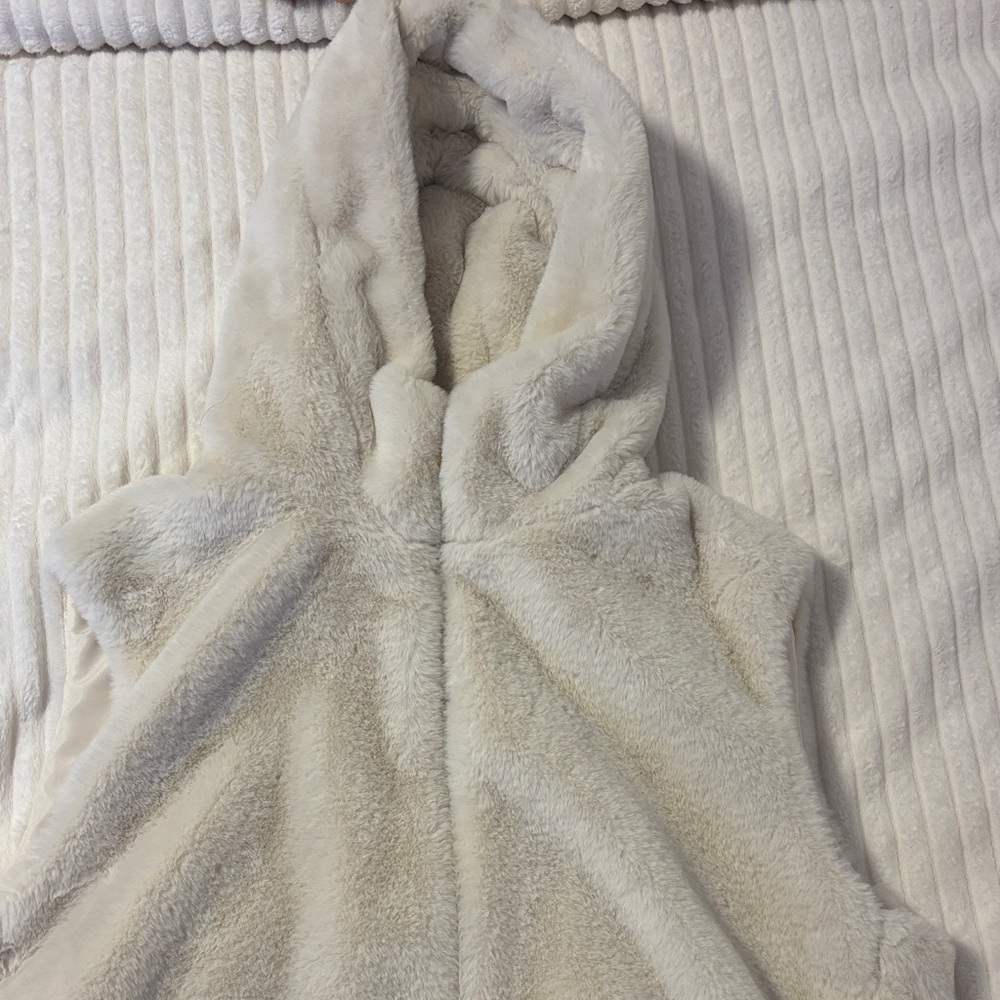 Zara Cream Faux Fur Vest